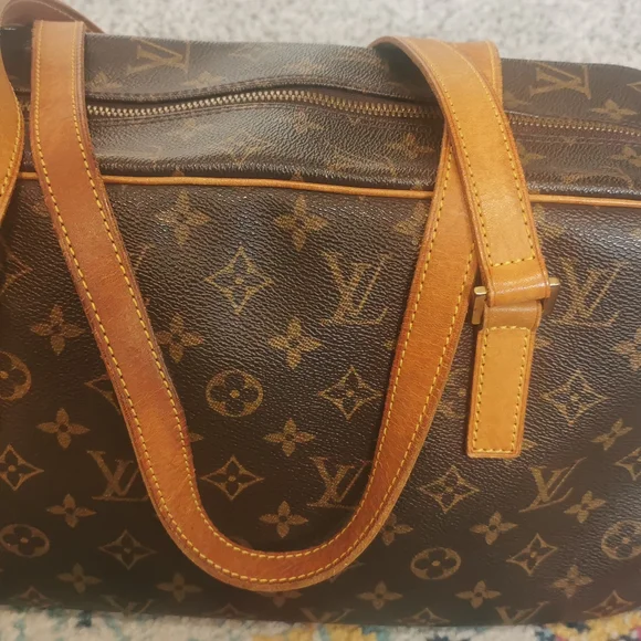 Louis Vuitton Monogram Canvas City Size GM - Picture 3 of 14